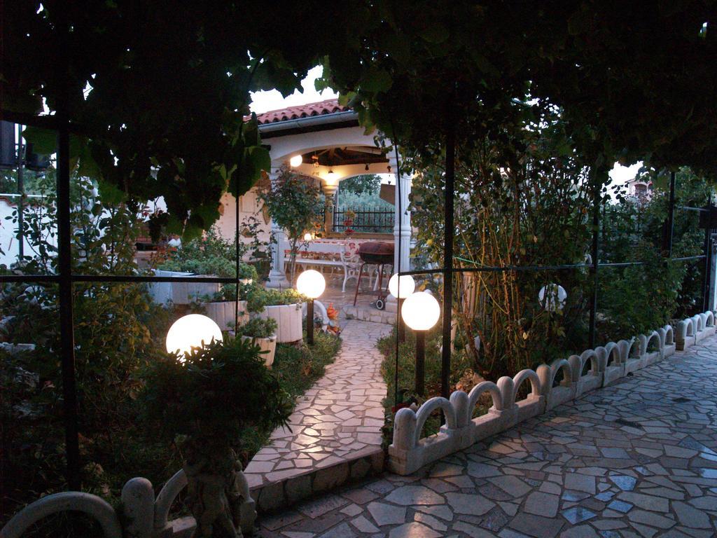 Apartments Anamarija Medulin Exterior foto